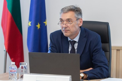 Deputy Minister Doykov Participates in Debate with Students of Tunisian School of Politics